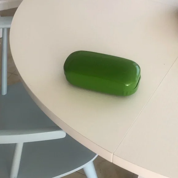 KATE SPADE Green Gloss Sunglasses or Eyeglass Case - Picture 2 of 4